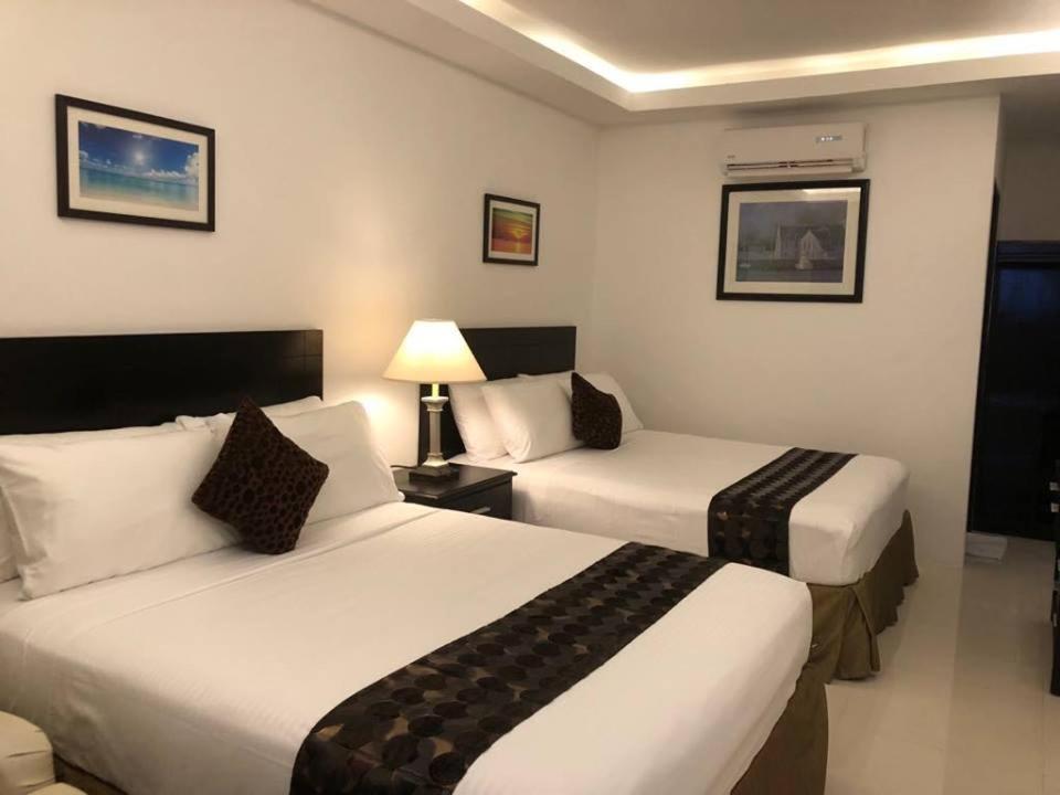 Chateau De Boracay Balabag  Bagian luar foto