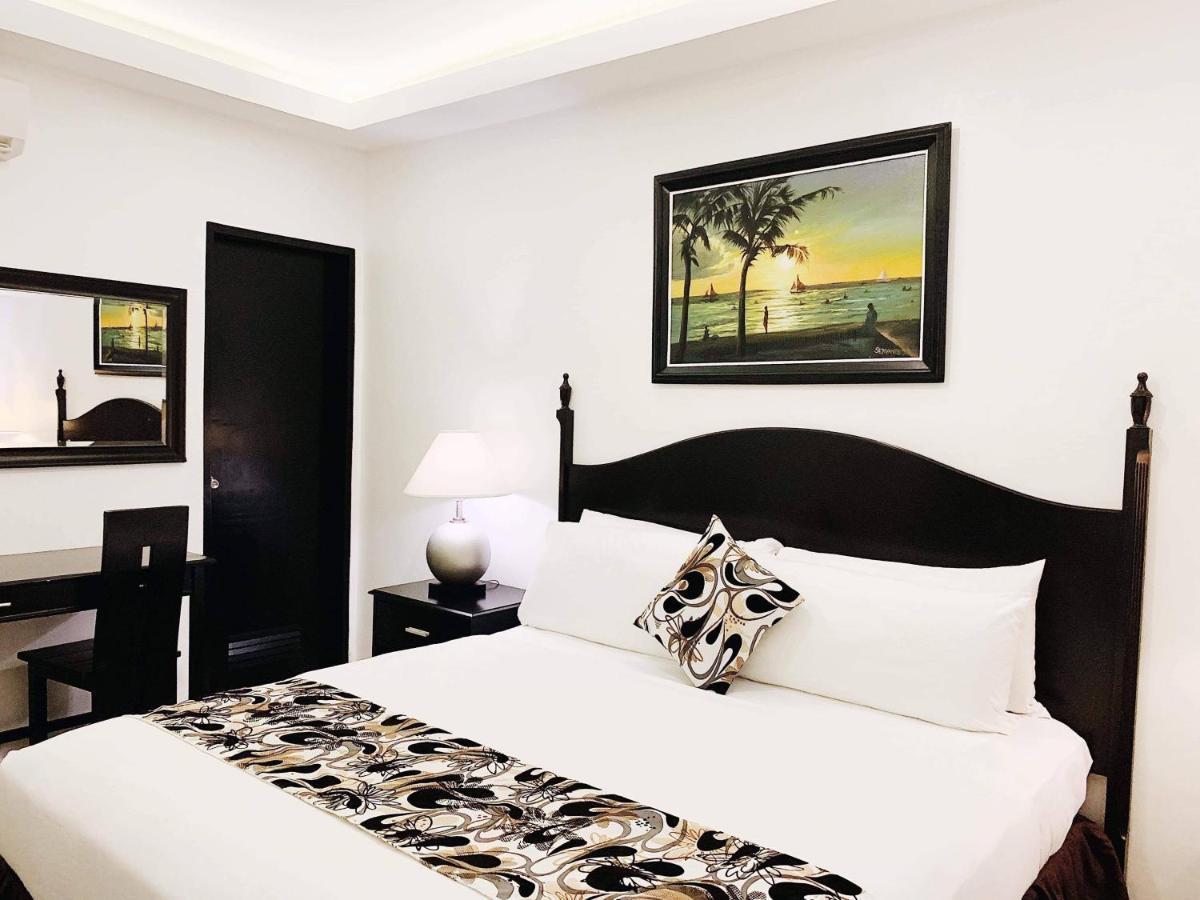 Chateau De Boracay Balabag  Bagian luar foto