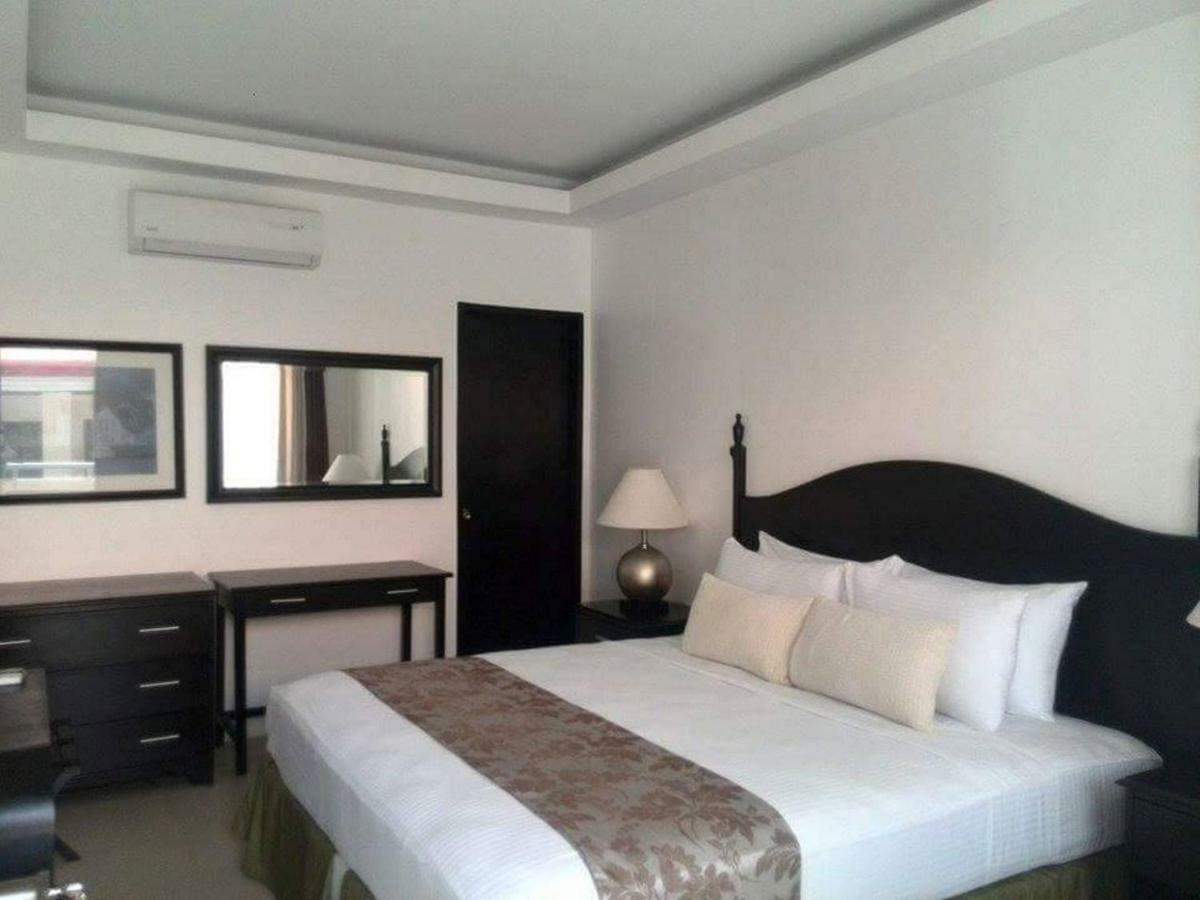 Chateau De Boracay Balabag  Bagian luar foto