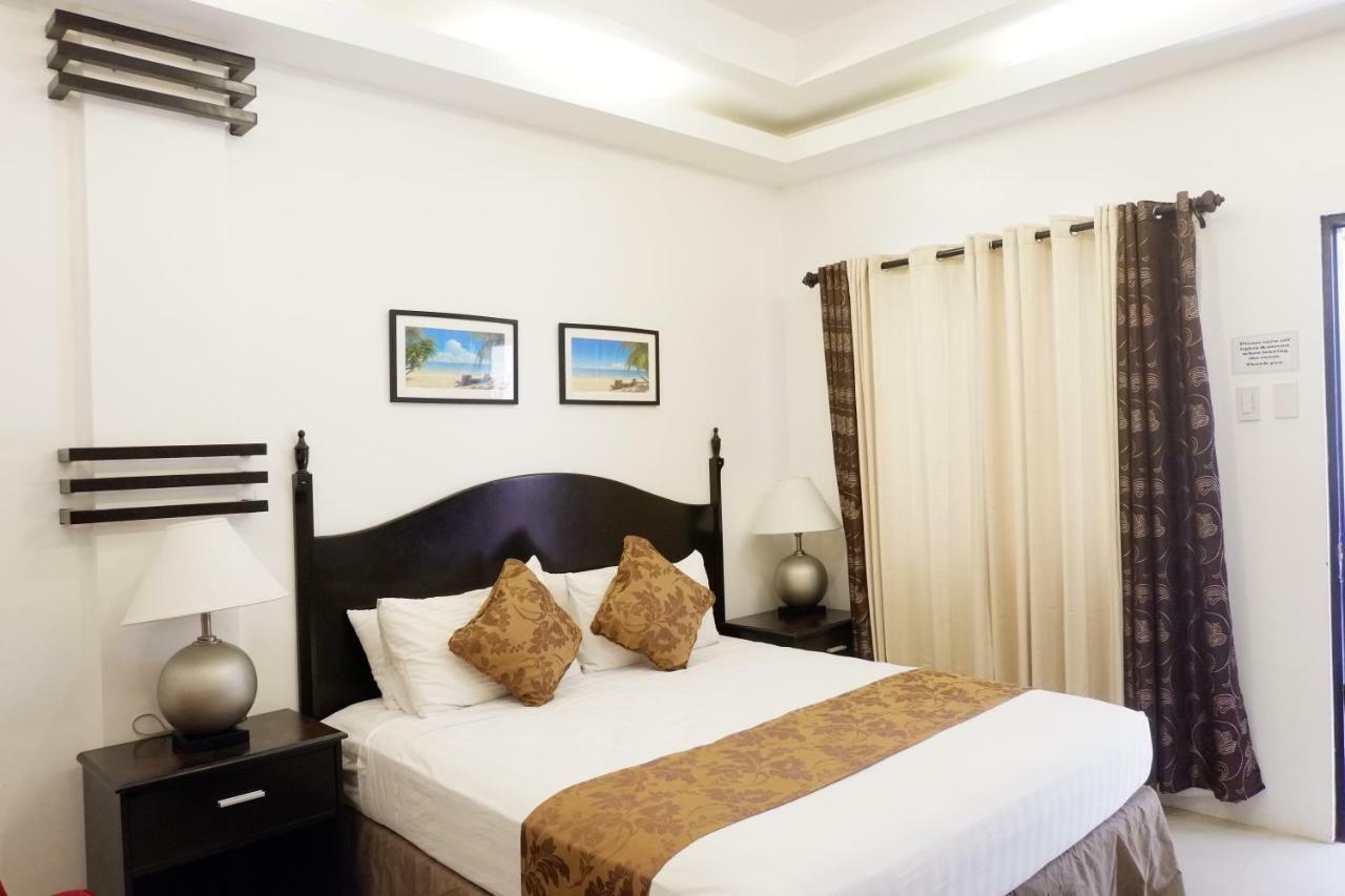 Chateau De Boracay Balabag  Bagian luar foto