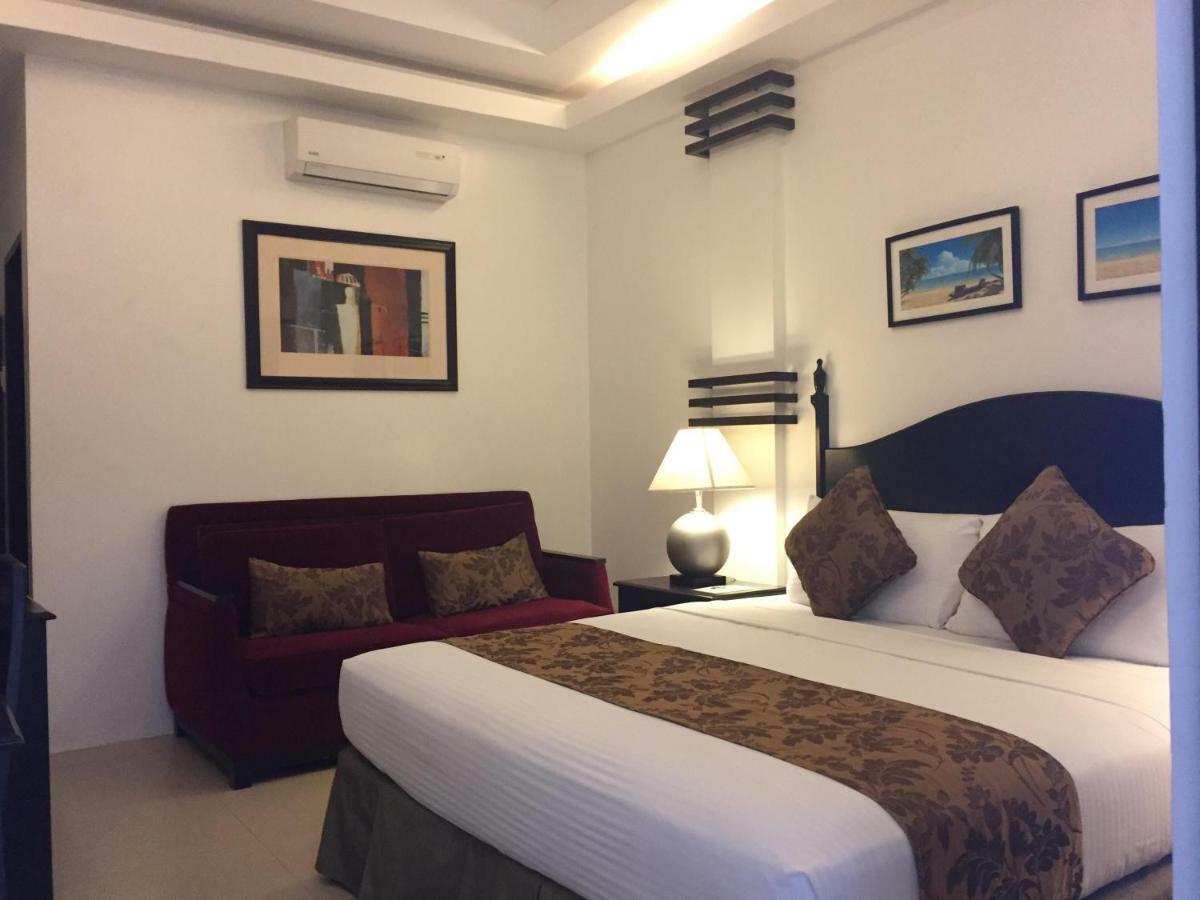 Chateau De Boracay Balabag  Bagian luar foto