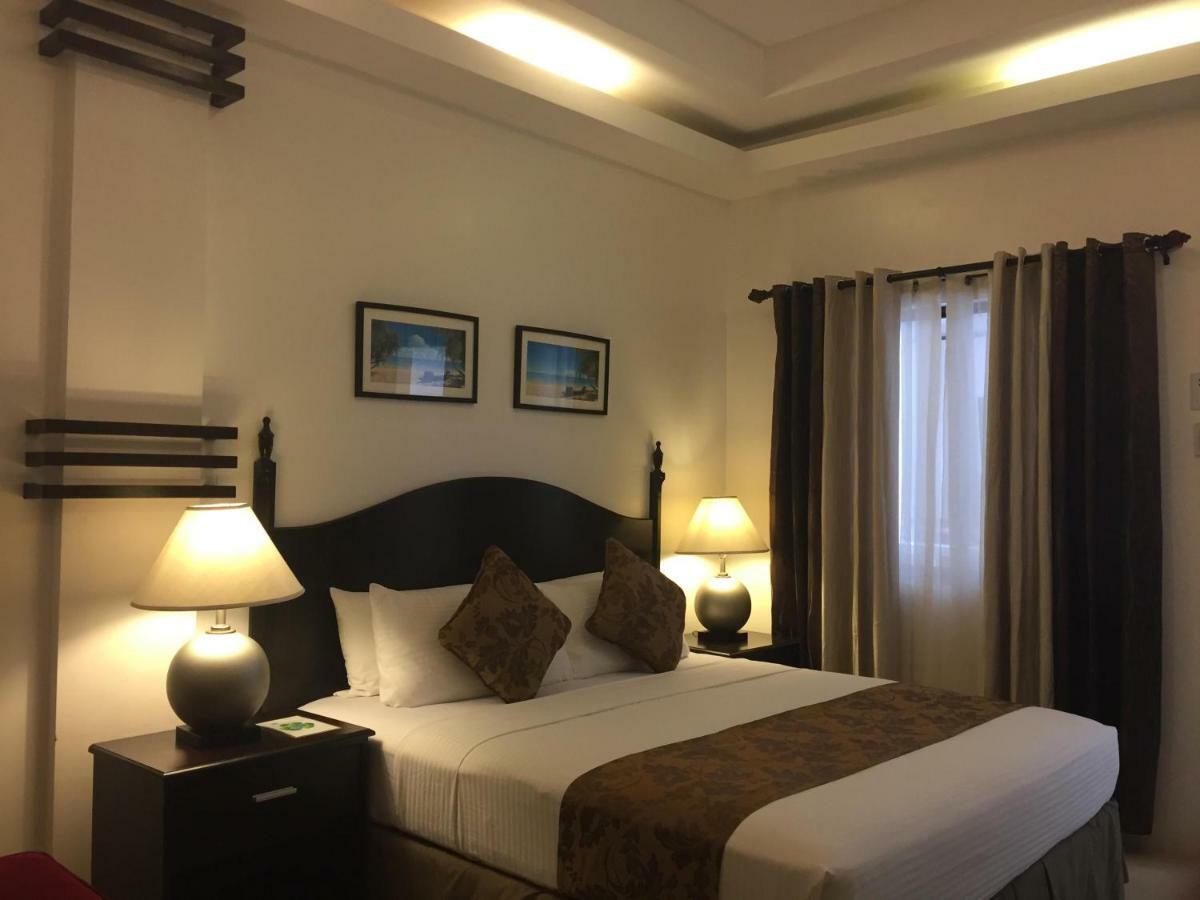 Chateau De Boracay Balabag  Bagian luar foto