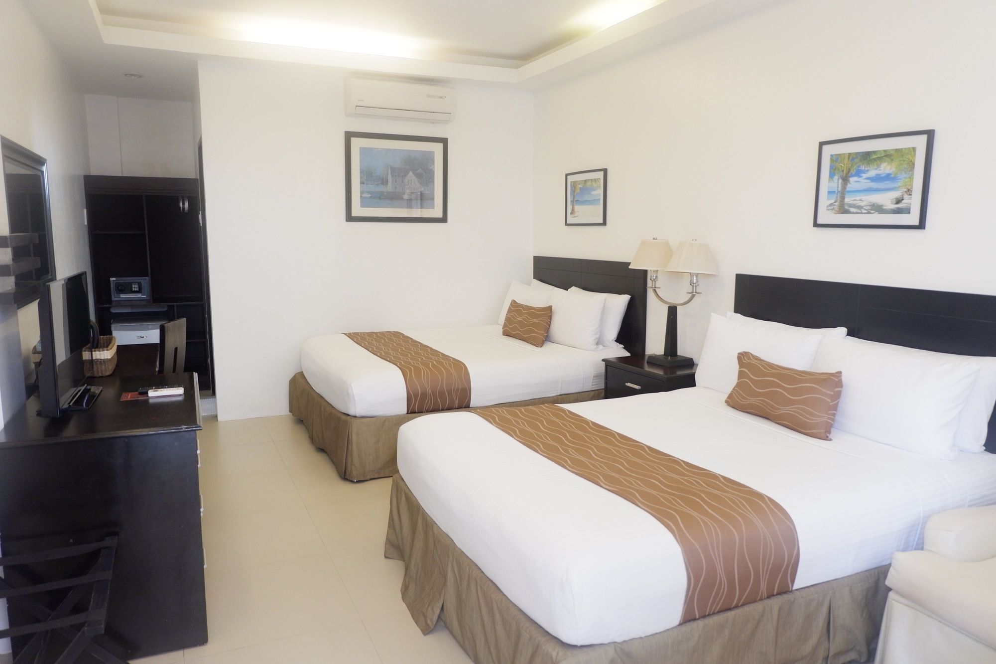 Chateau De Boracay Balabag  Bagian luar foto